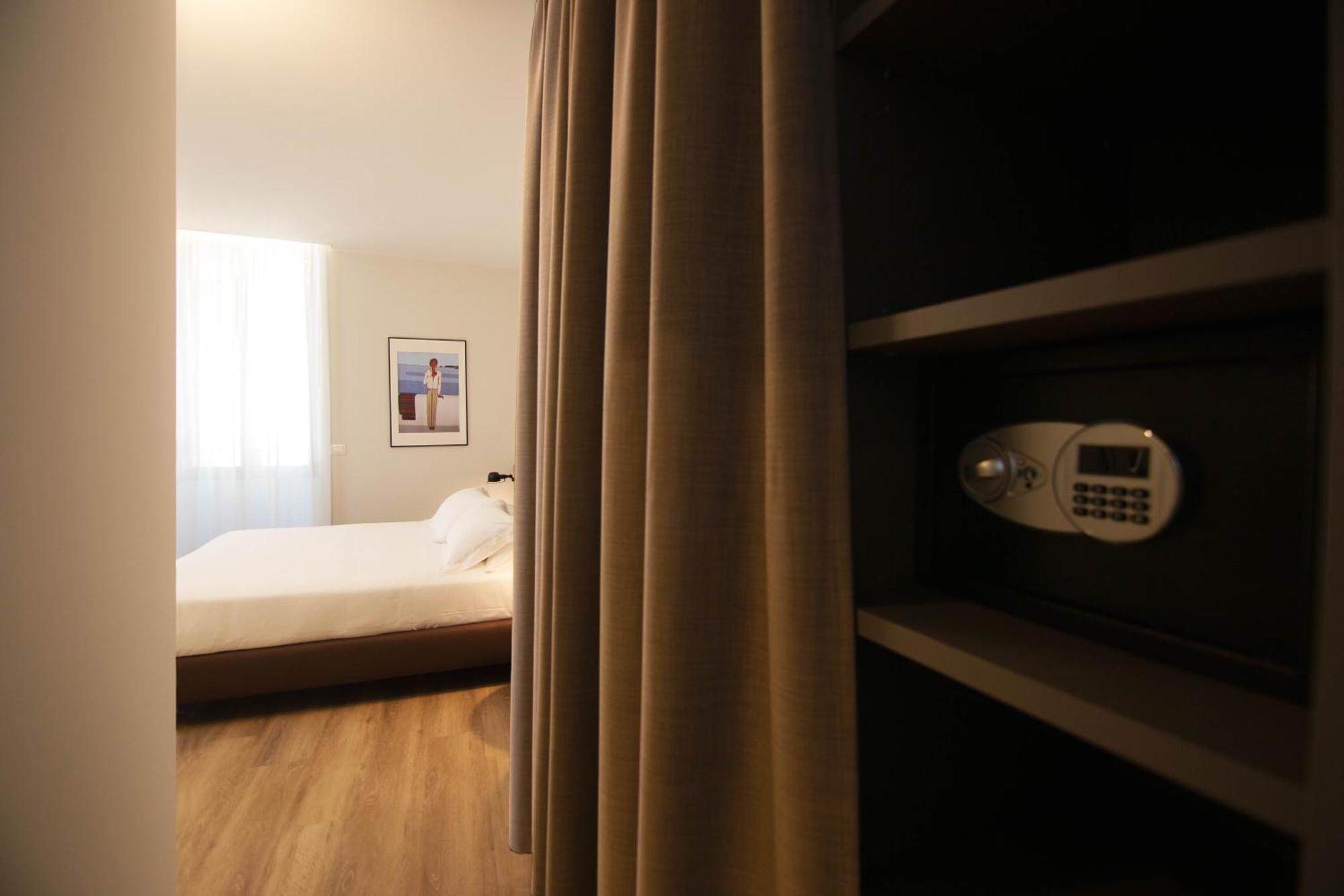 Palazzo Bellocchi - Suites & Apartments Brindisi Quarto foto